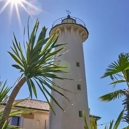 Relaxing With Side Sea View *